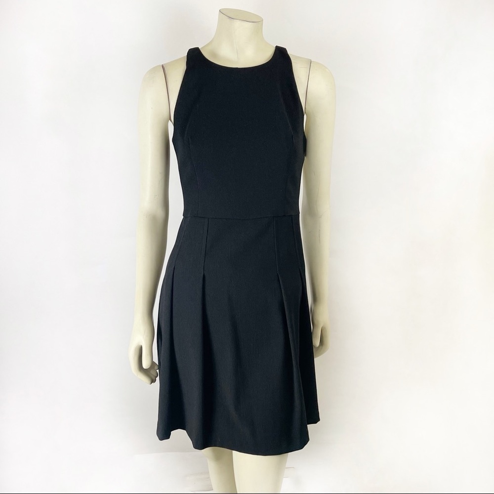 Nicole Miller Artelier fit and flare sleeveless black dress size 8